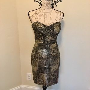 👑 Stunning Gold Foil Strapless Dress 👑